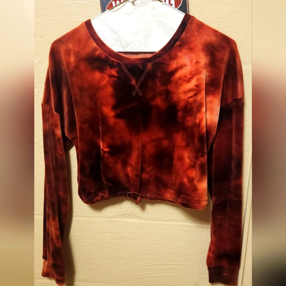 Rust orange long sleeved crop top pullover